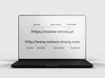 laptop z podzieloną domeną